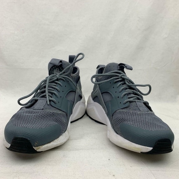 NIKE Mens Air Huarache' Sneaker sz 7 - Picture 1 of 8